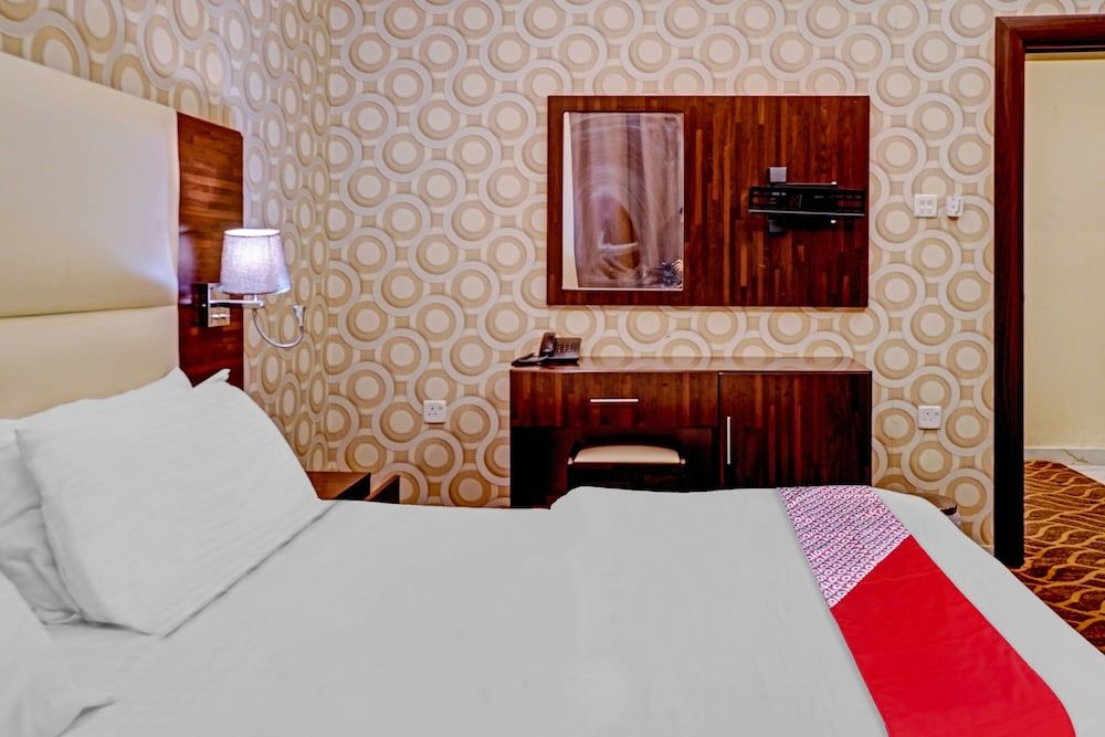 OYO 605 Tafwij Hotel Deluxe Apartment, 2 Bedrooms 3