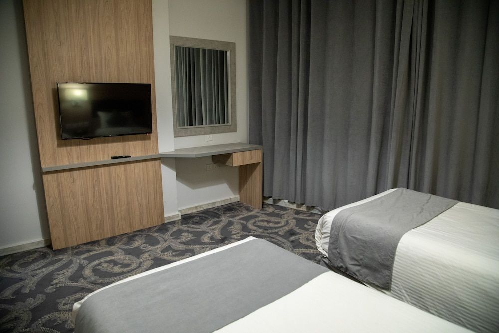 undefined Laten suites 10