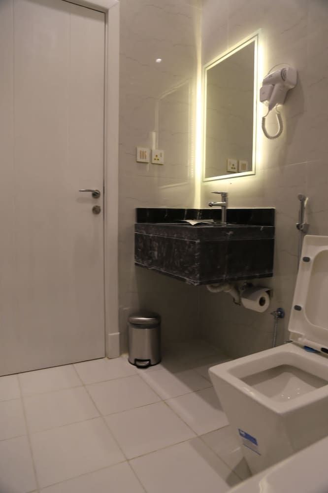 undefined Alnaeem Palm Hotel 6