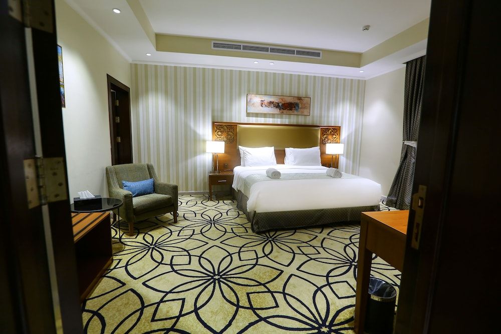 undefined Lotaz Hotel Suites - Al Salamah 10