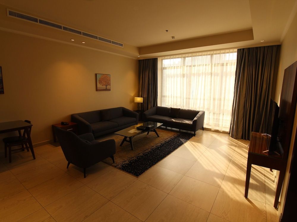 undefined Lotaz Hotel Suites - Al Salamah 4