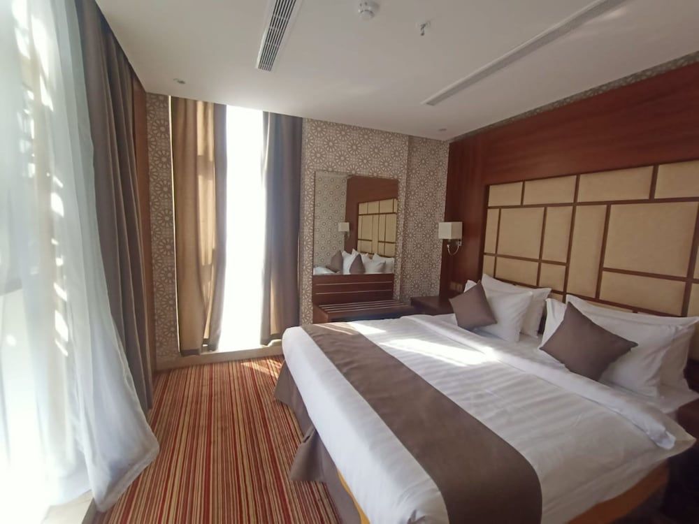 undefined Quiet hotel 7