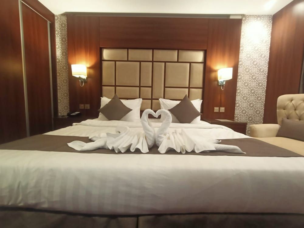 undefined Quiet hotel 6