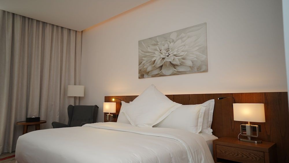 Jasmine Garden Hotel Deluxe Room 4