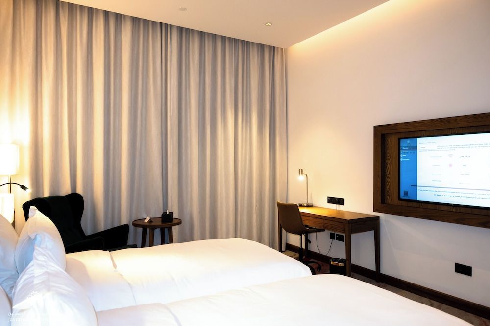 Jasmine Garden Hotel Deluxe Room, 2 Queen Beds 5