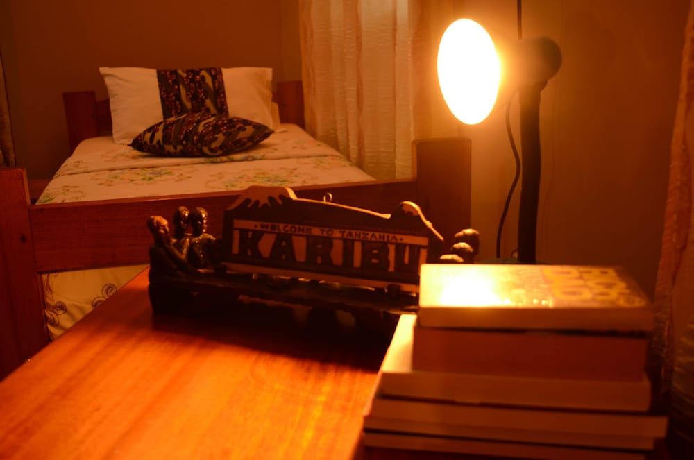 Mama Thea Homes - Hostel Double Room 5