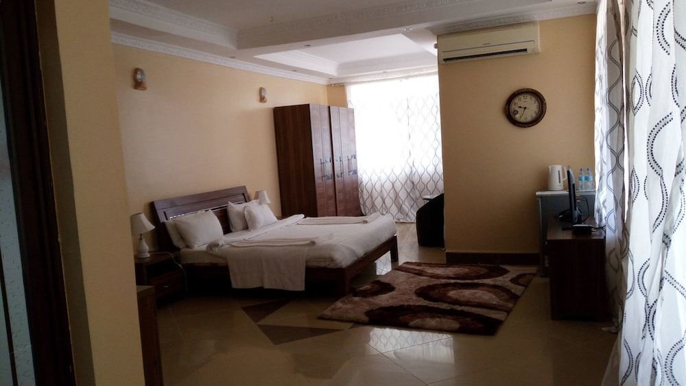 undefined The Heron Court Boutique Hotel 2