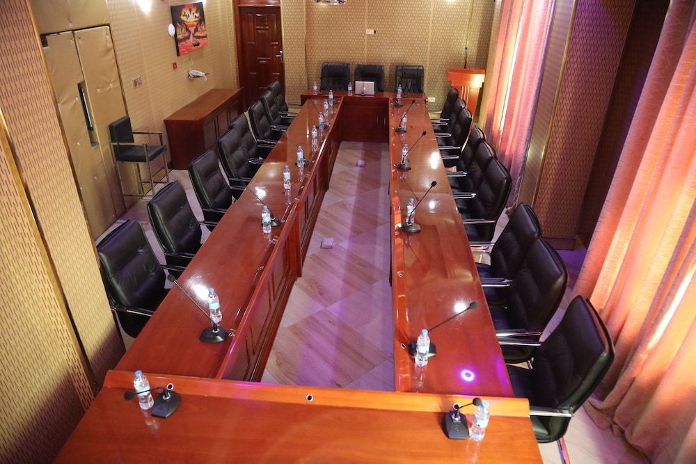 undefined Jaromax Palace Hotel 5