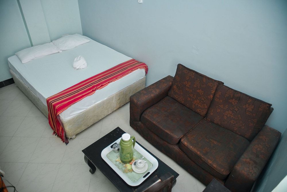 undefined Royal Crown Kbg Hotel