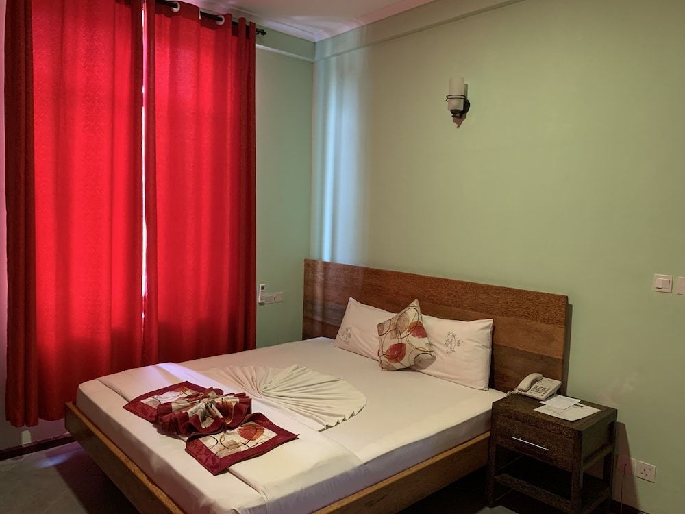 undefined The Grand Villa Hotel