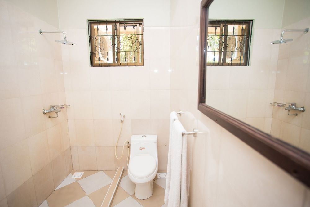 Kaya Inn Deluxe Double Room 8