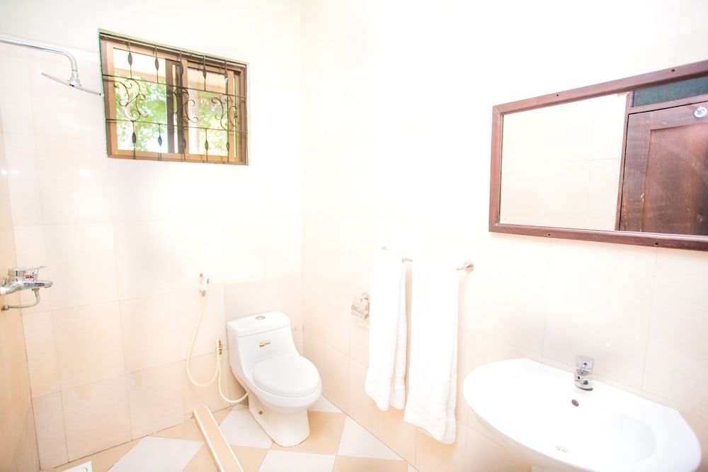 Kaya Inn Deluxe Double Room 9