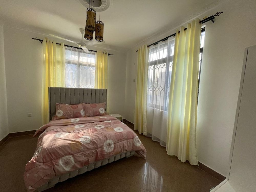 undefined Immaculate 3-bed Apartment in Dar es Salaam 3