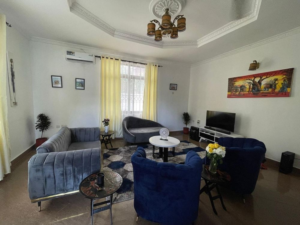 undefined Immaculate 3-bed Apartment in Dar es Salaam 6