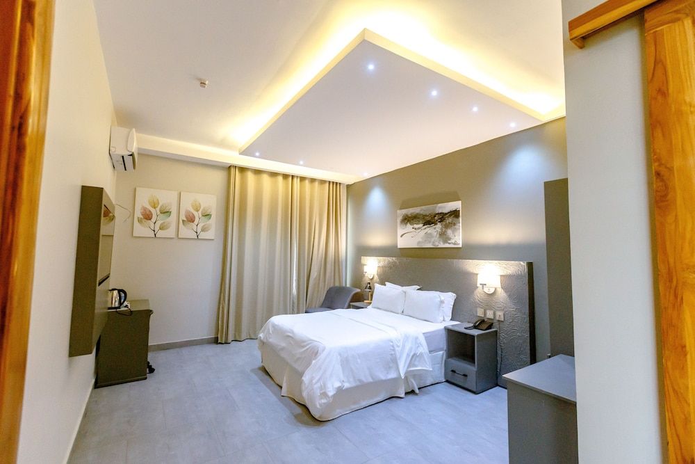 undefined Yayo Masaki 5