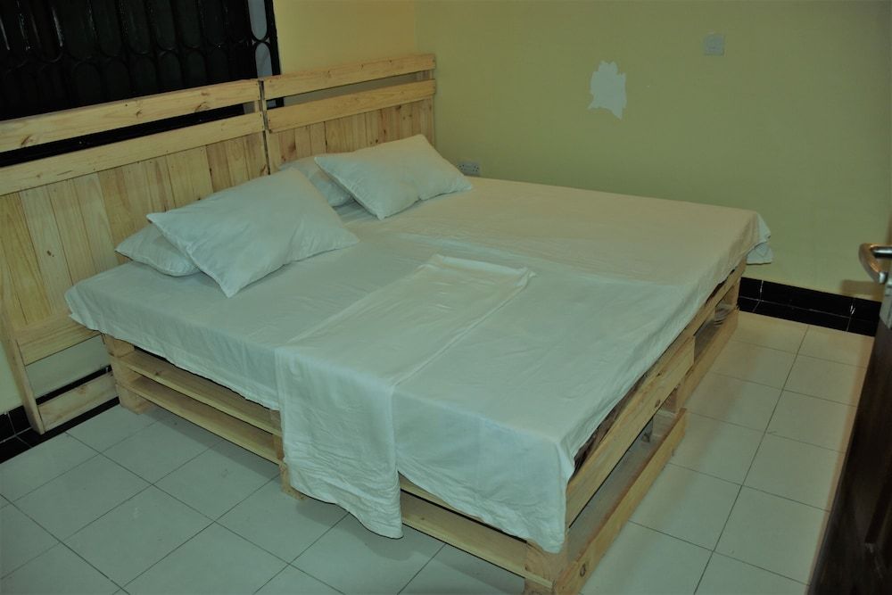 undefined Afri House 10