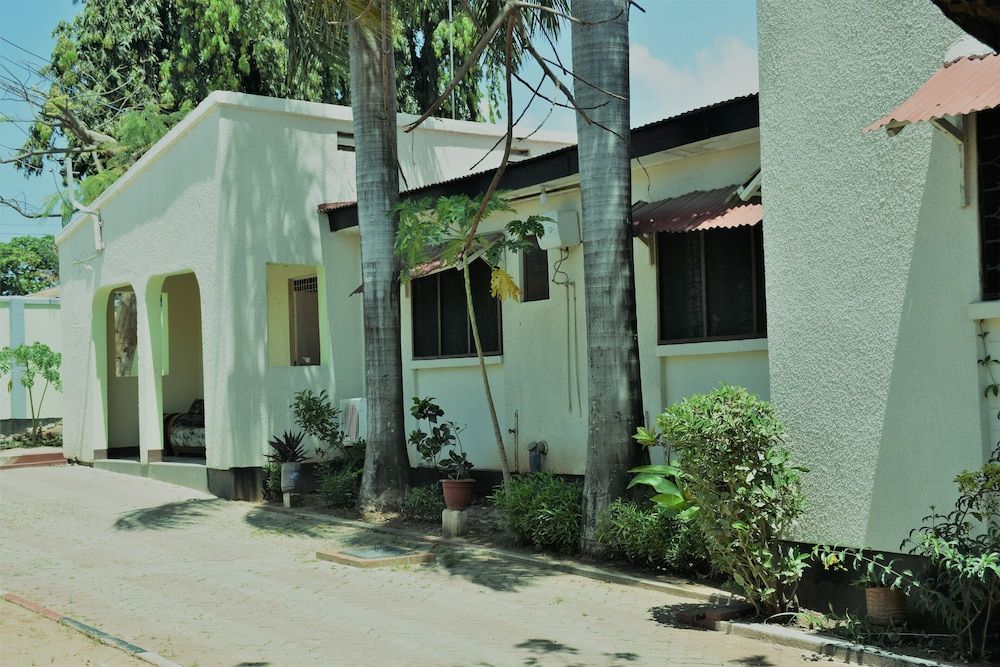 undefined Afri House