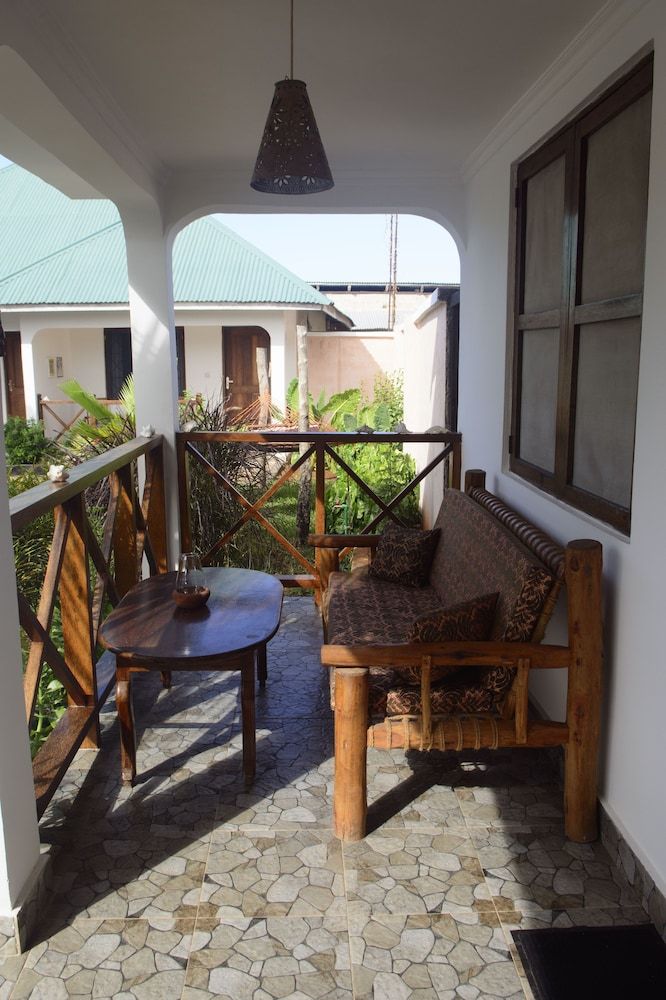 Highland Bungalows Double Room, Balcony 8