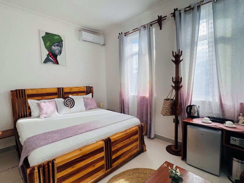 Nungwi Beach Front Deluxe Double Room 4