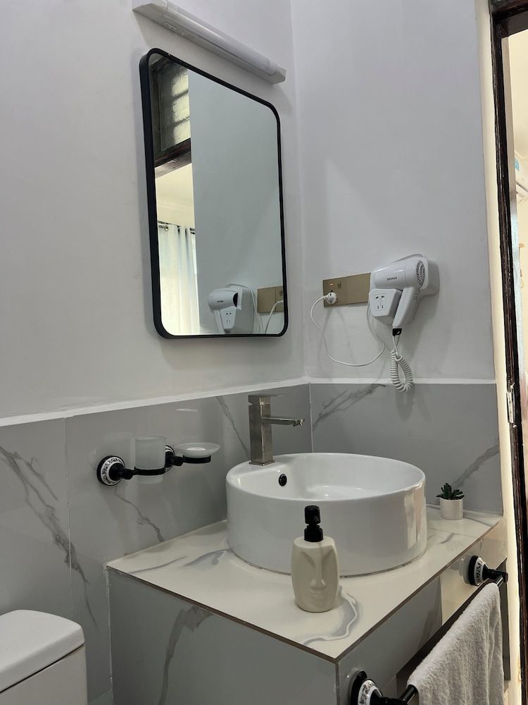 Nungwi Beach Front Deluxe Double Room 8