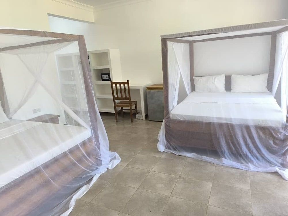 Majani Breeze Standard Twin Room with Balcony and Garden View