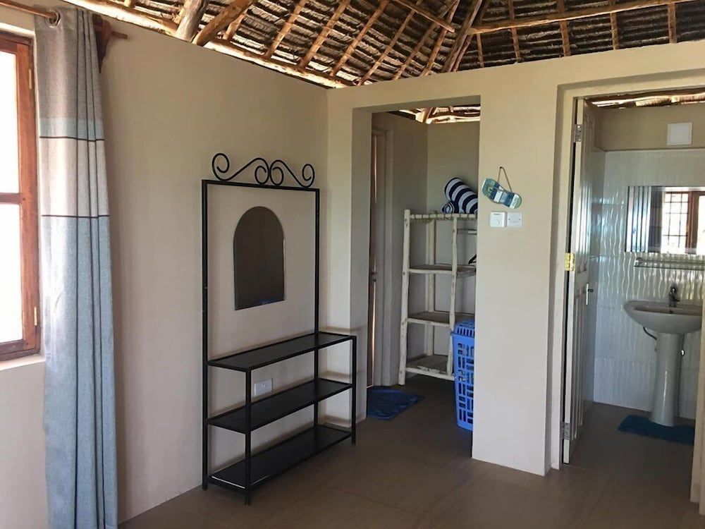 Driftwood Beach Lodge Standard Double Room 3