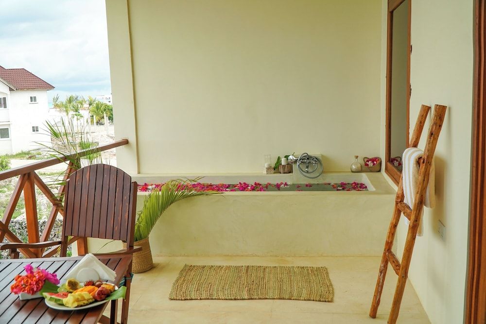 Aquamarina Hotel Junior Deluxe Suite 6