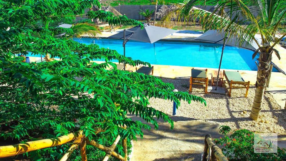 Jabali Bungalows Lodge Standard Twin Room, 2 Twin Beds, Balcony, Pool View 4