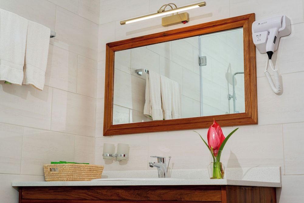 Forest Hill Hotel Standard Triple Room 2