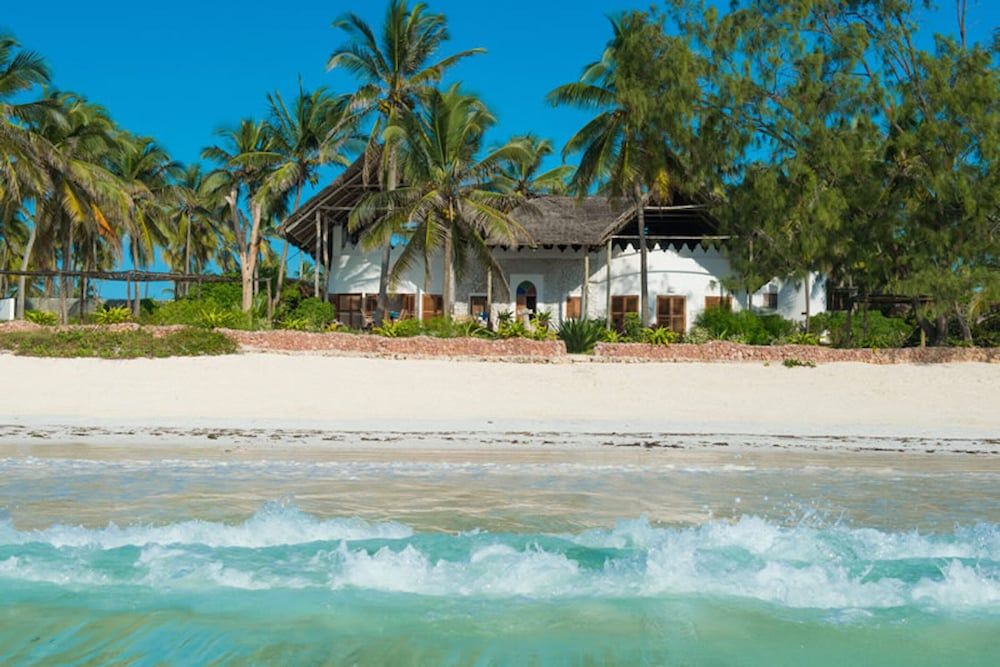 Beach House Michamvi