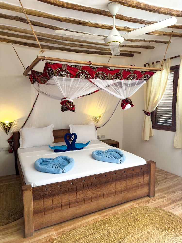 Standard Double Room, Balcony, Pool View