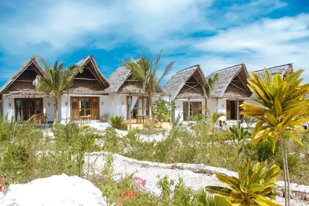 undefined Kusini Beach Bungalows 7