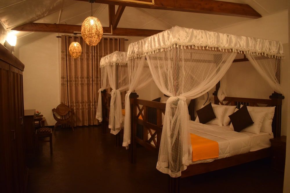 Micklefield Bungalow Triple Room, Park View 3