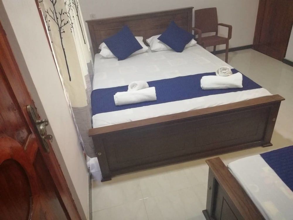 N.L.I. Guest House Family Room 3