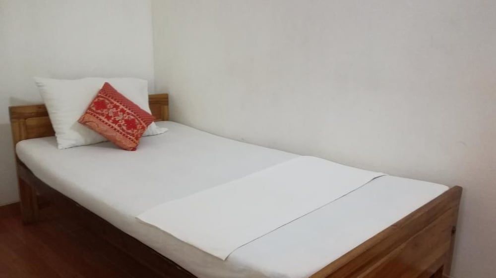 Paradise Guest House Standard Triple Room 2