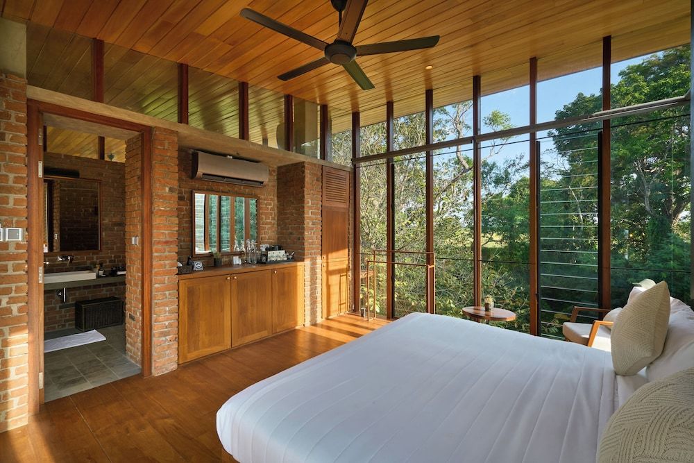 Taru Villas - Maia - Habarana Deluxe Room 2