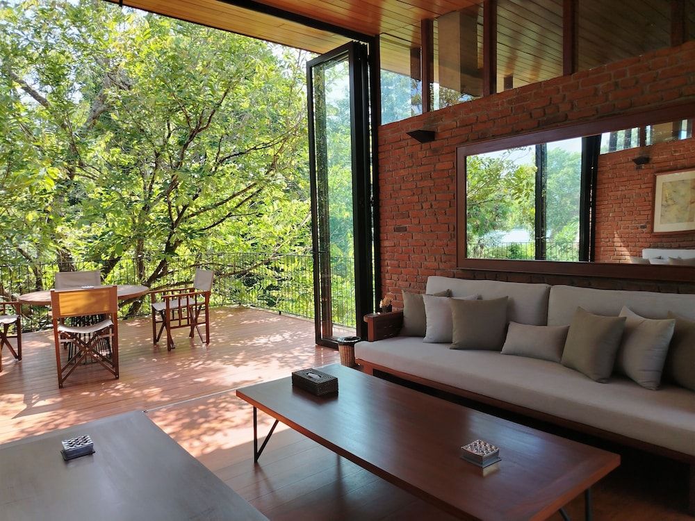 Taru Villas - Maia - Habarana Deluxe Room 5