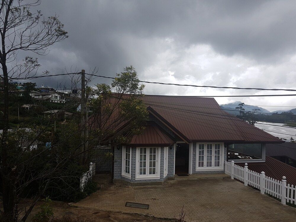 undefined Villa lake view 3