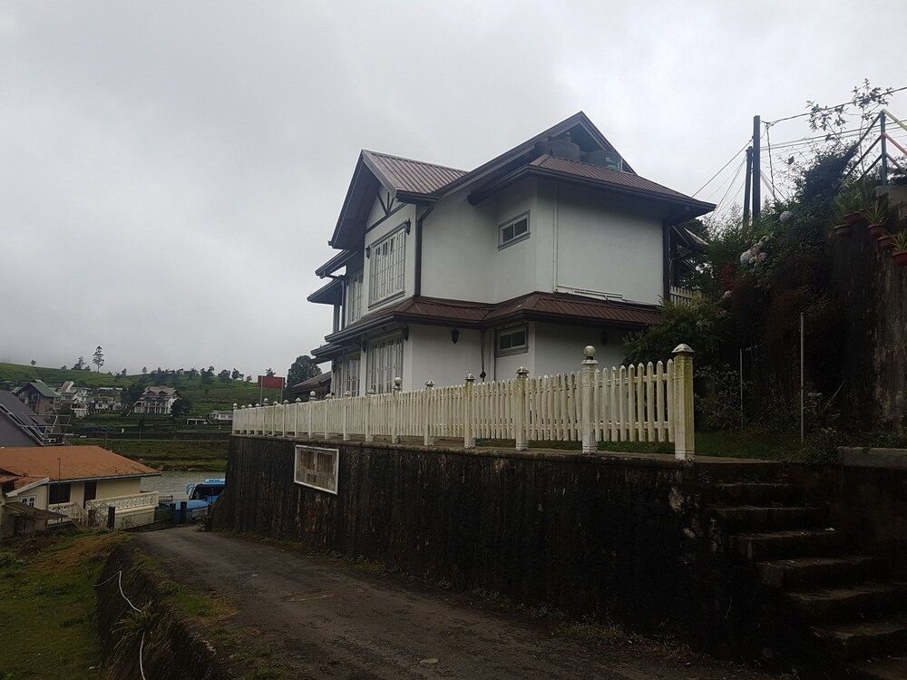 undefined Villa lake view 5