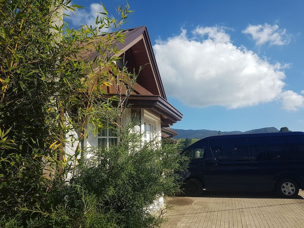 undefined Villa lake view 4