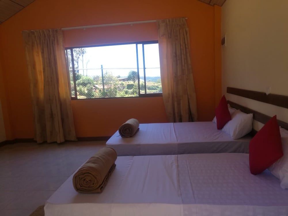 undefined Jayasinghe Cottages & Food Court 4