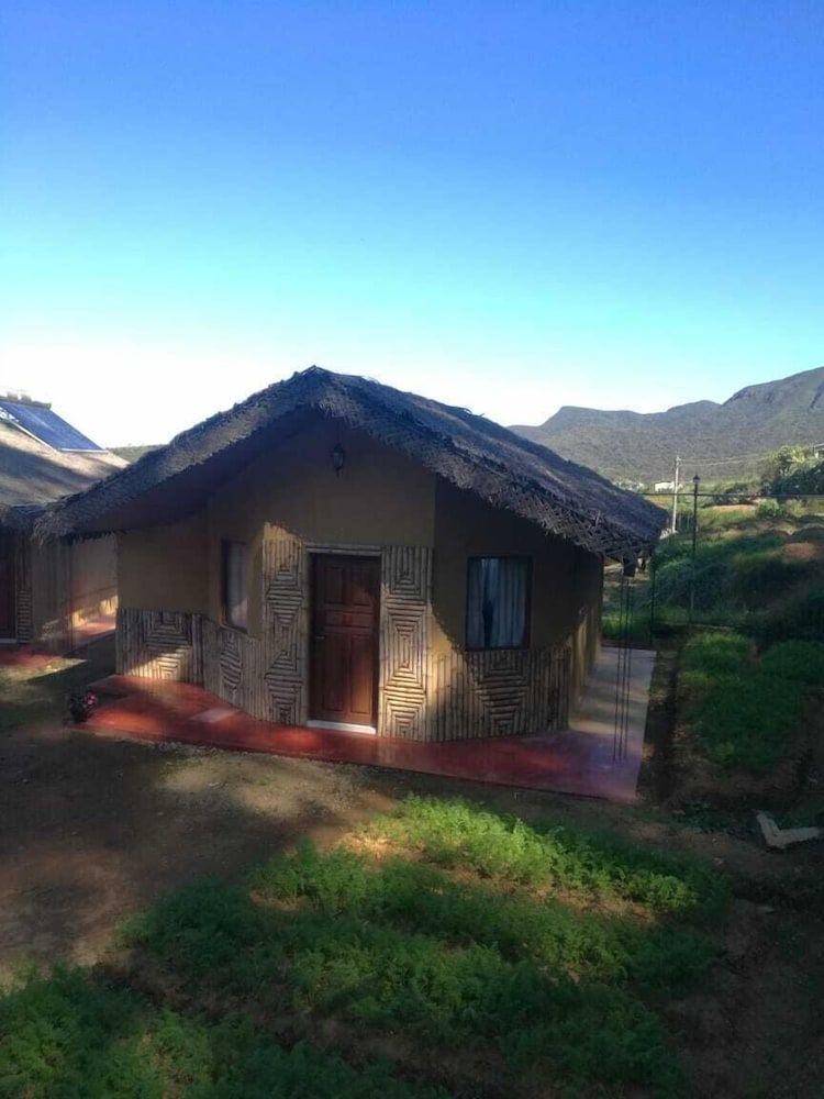 undefined Jayasinghe Cottages & Food Court 8