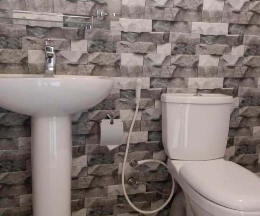 undefined Jayasinghe Cottages & Food Court 3