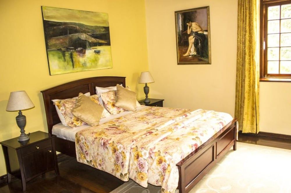 undefined Brockenhurst Villa