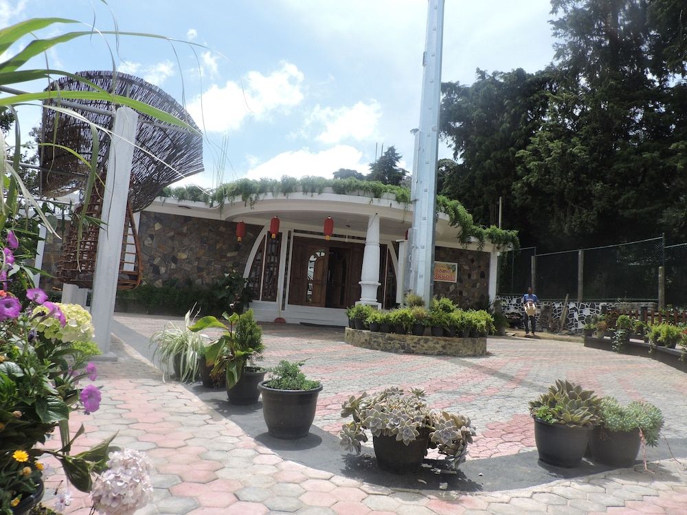 undefined White Tower Villa  Sri Lanaka 8