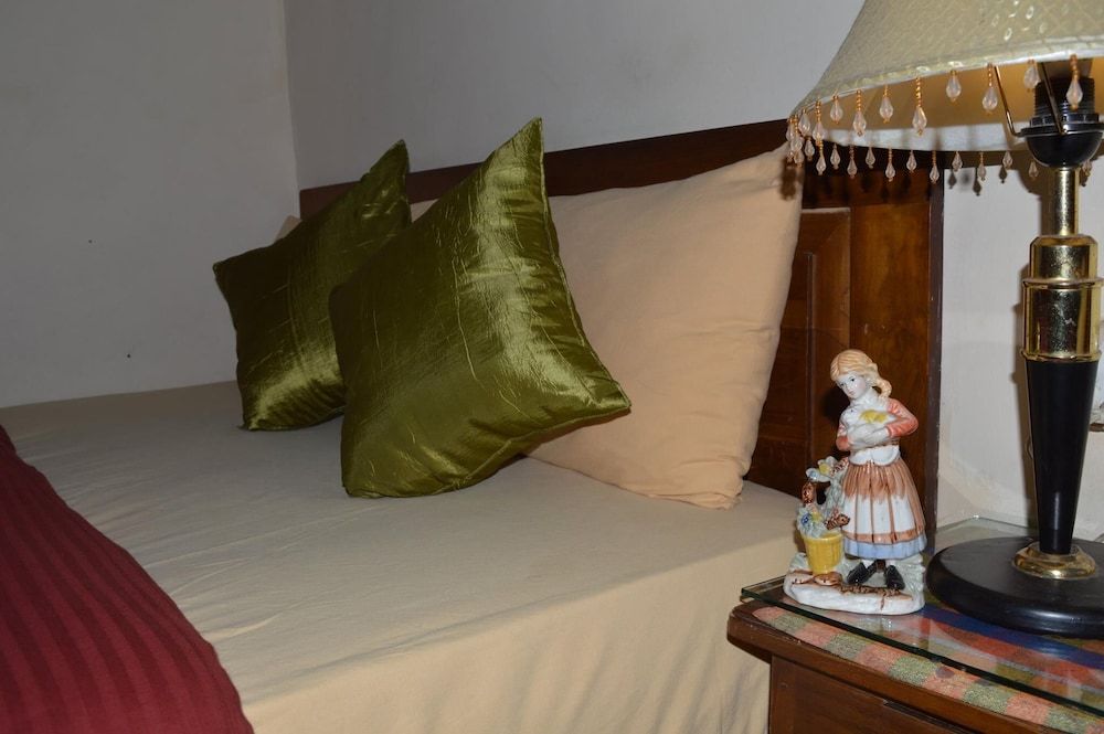 undefined Misty Holiday Nest 4