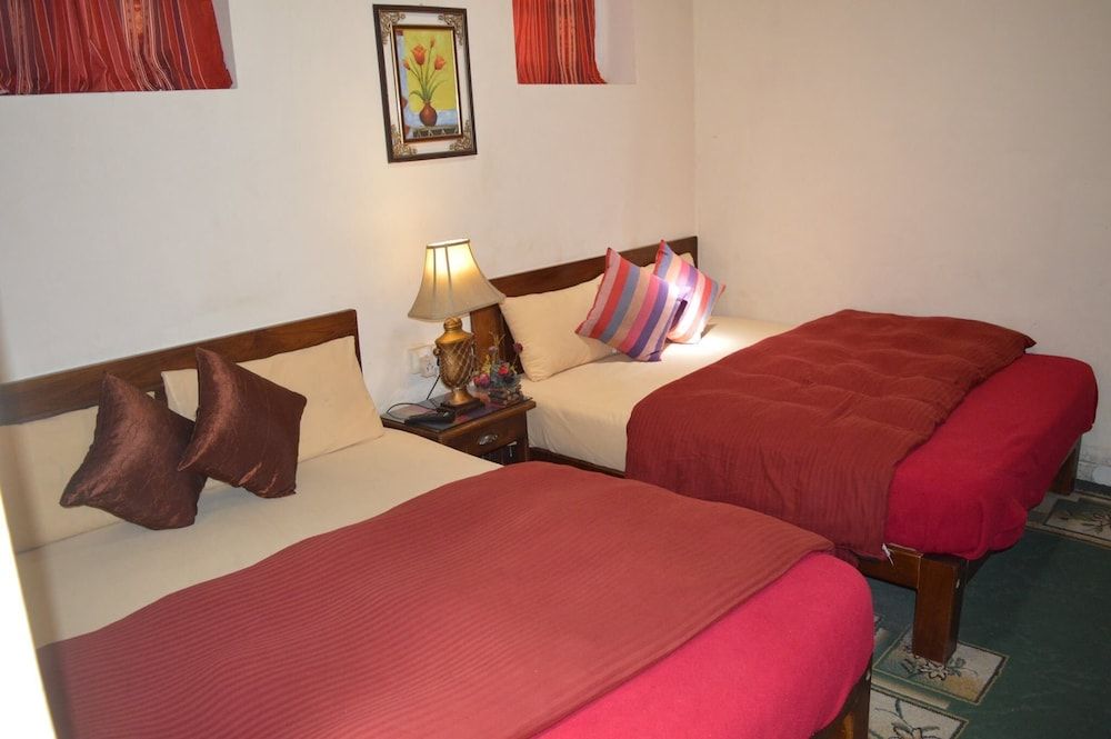 undefined Misty Holiday Nest 5