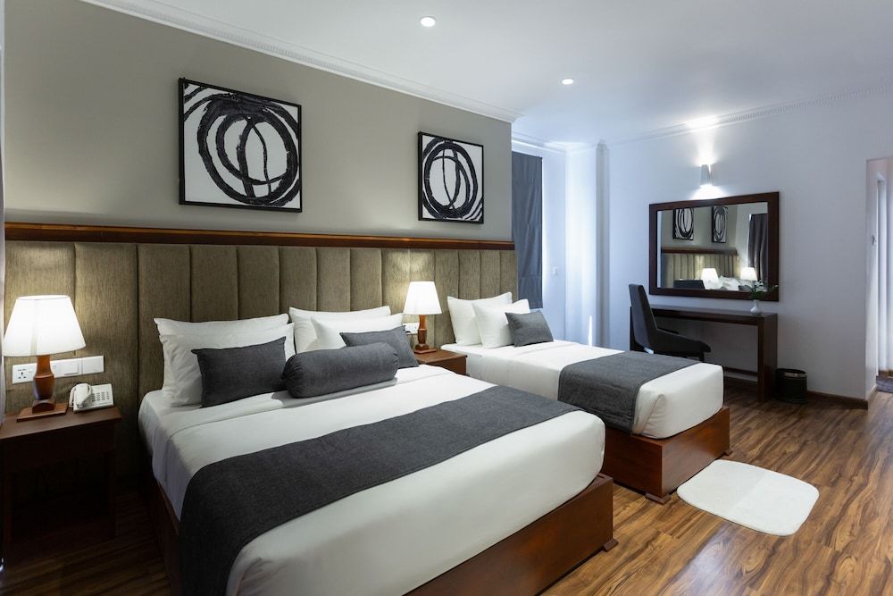 Hotel Grand Turf Deluxe Triple Room, Multiple Beds, Balcony 3