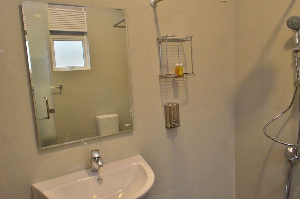 Yensfield Blackpool Deluxe Double Room 7