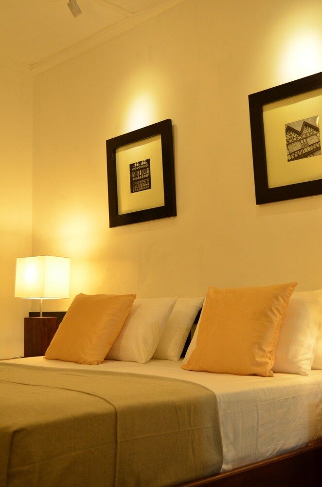 Loversleap Cottage Deluxe Double Room 2